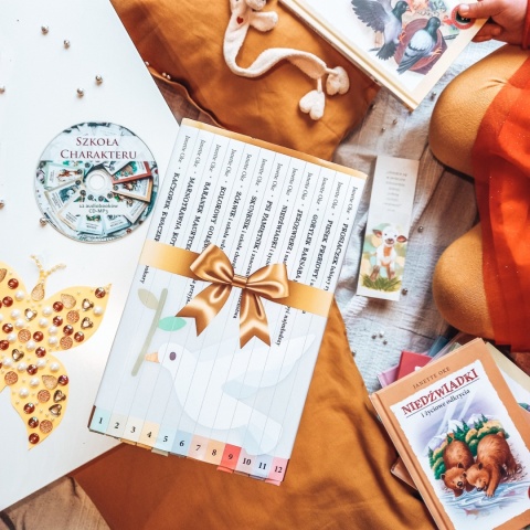 [LIMITOWANE NUMERY <10] PAKIET PREZENTOWY: SZKOŁA CHARAKTERU - 12 książek + CD-MP3 + numerowana zakładka