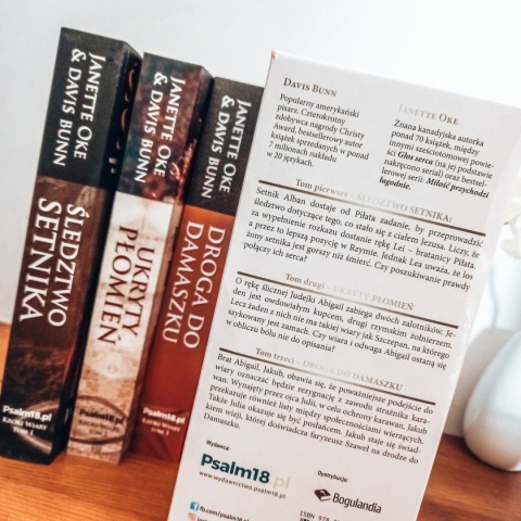 PAKIET PREZENTOWY: Śledztwo Setnika + Ukryty Płomień + Droga do Damaszku - Trylogia KROKI WIARY - Janette Oke & Davis Bunn