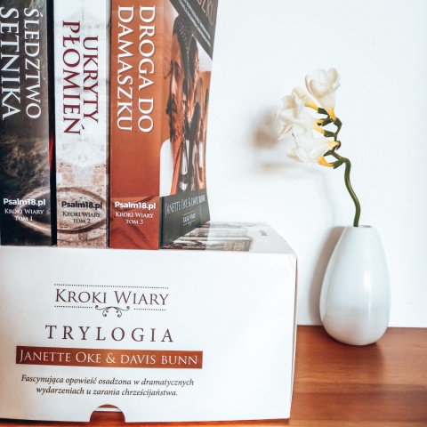 PAKIET PREZENTOWY: Śledztwo Setnika + Ukryty Płomień + Droga do Damaszku - Trylogia KROKI WIARY - Janette Oke & Davis Bunn
